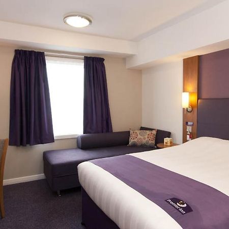 Premier Inn Inverness Centre - River Ness Bagian luar foto