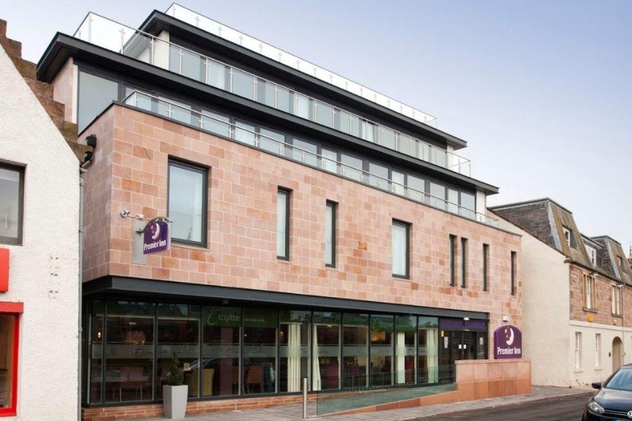 Premier Inn Inverness Centre - River Ness Bagian luar foto