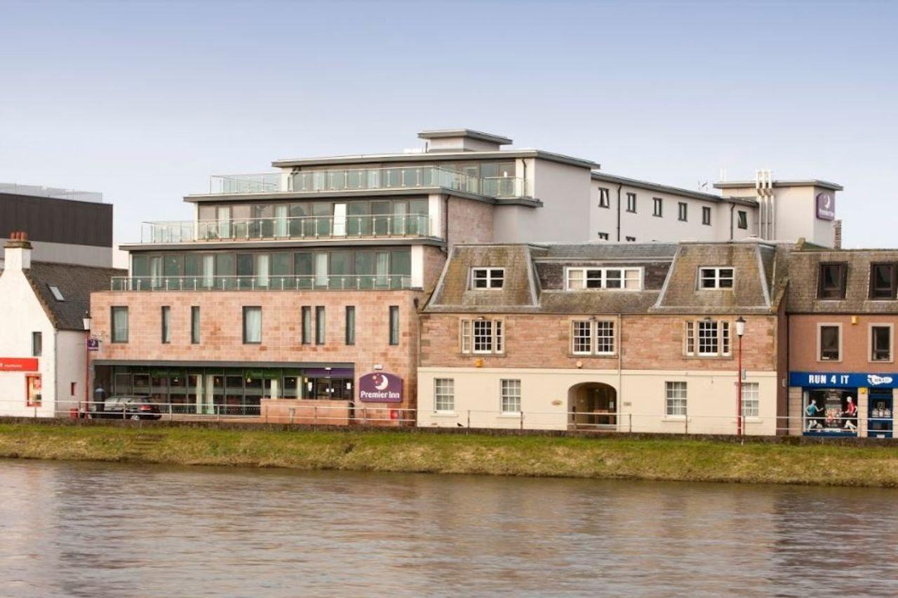 Premier Inn Inverness Centre - River Ness Bagian luar foto