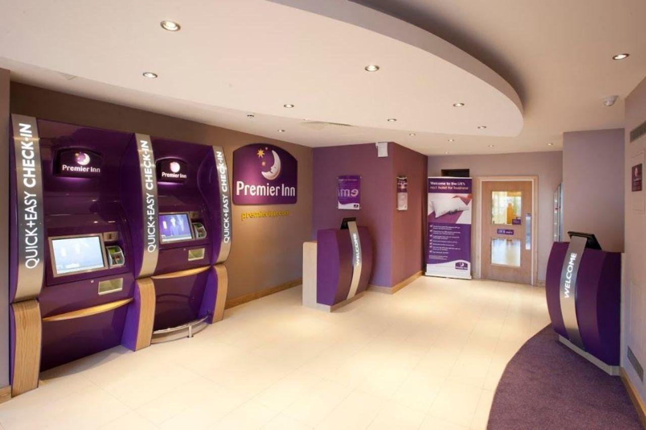 Premier Inn Inverness Centre - River Ness Bagian luar foto