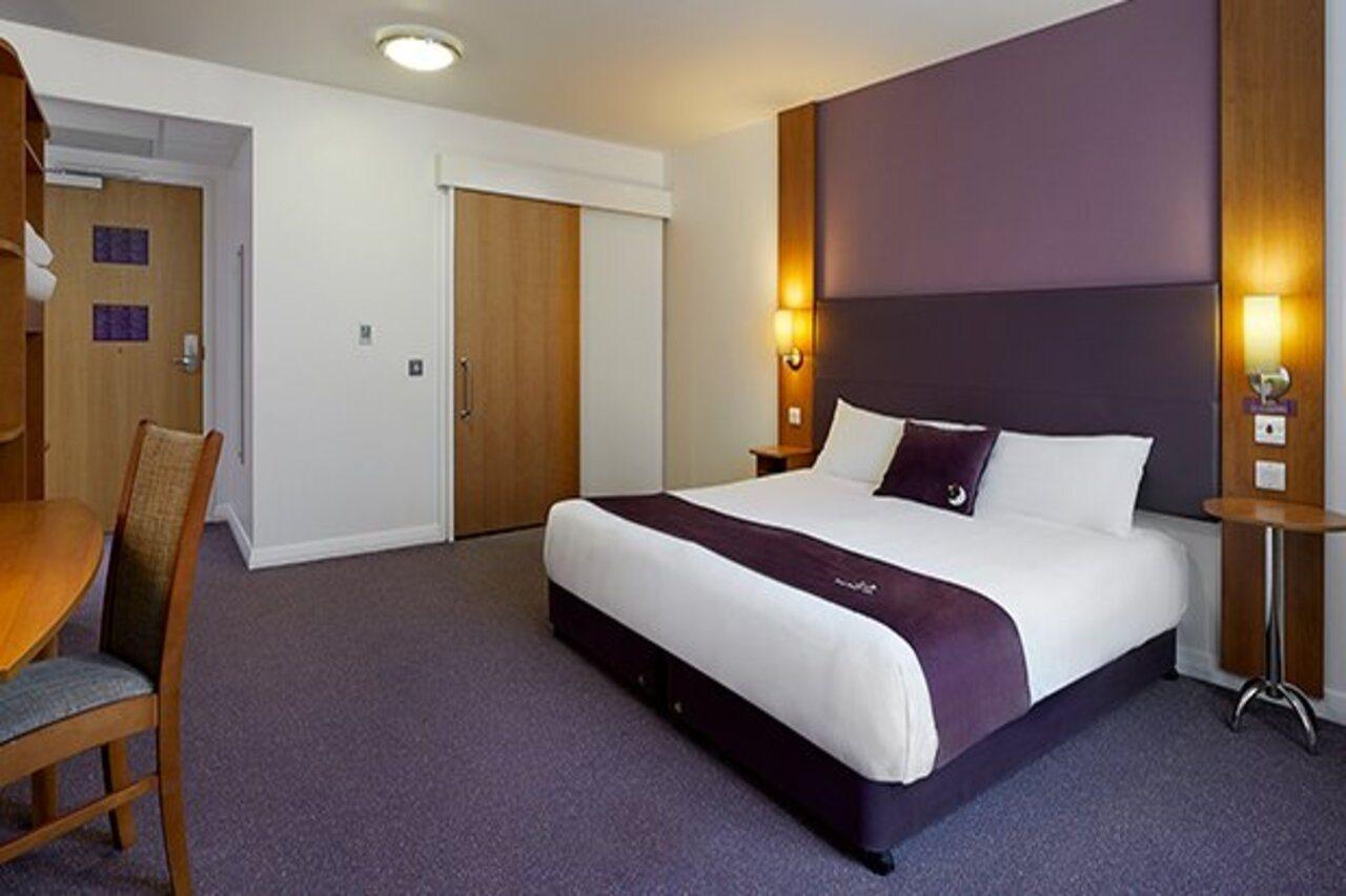 Premier Inn Inverness Centre - River Ness Bagian luar foto