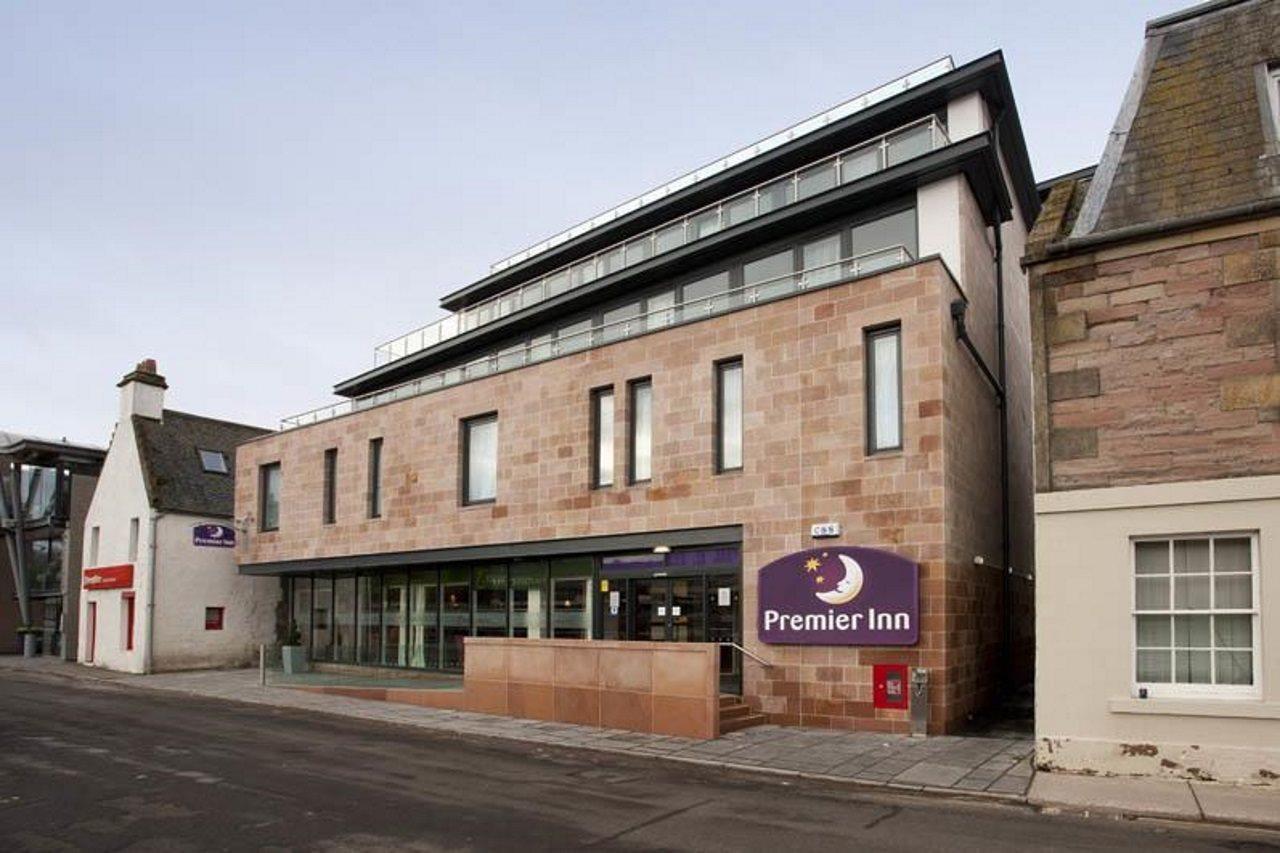 Premier Inn Inverness Centre - River Ness Bagian luar foto